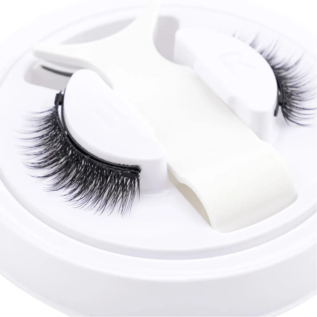 LashPop -1 Pair Reusable Magnetic Lashes  with Clip Tweezers.